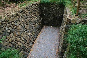 三島神社（氷沢の風穴）